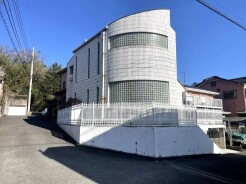 建物外観（西側）