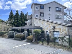 マンション外観（西面）