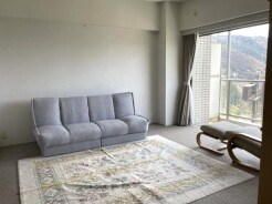 南向きで明るいリビングスペース