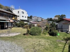 南からの陽が燦燦と射し込む明るい土地です