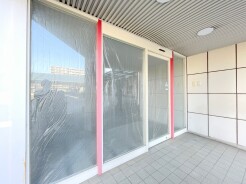店舗入口
