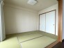リビングダイニングに併設された和室（6帖）
