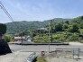 西側道路から