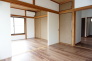 続き間のお部屋は畳からフローリングになり綺麗な洋室になりました！