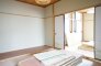 和室
広い床の間があります！