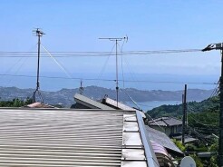 2階洋室から遠望で海・真鶴半島を望めます