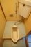 和式トイレ
床は水色のタイルです