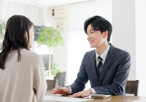 不動産営業スタッフのイメージ写真